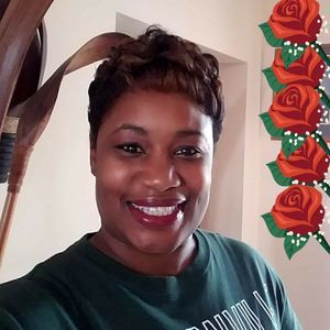 Meet your Posher, Dee